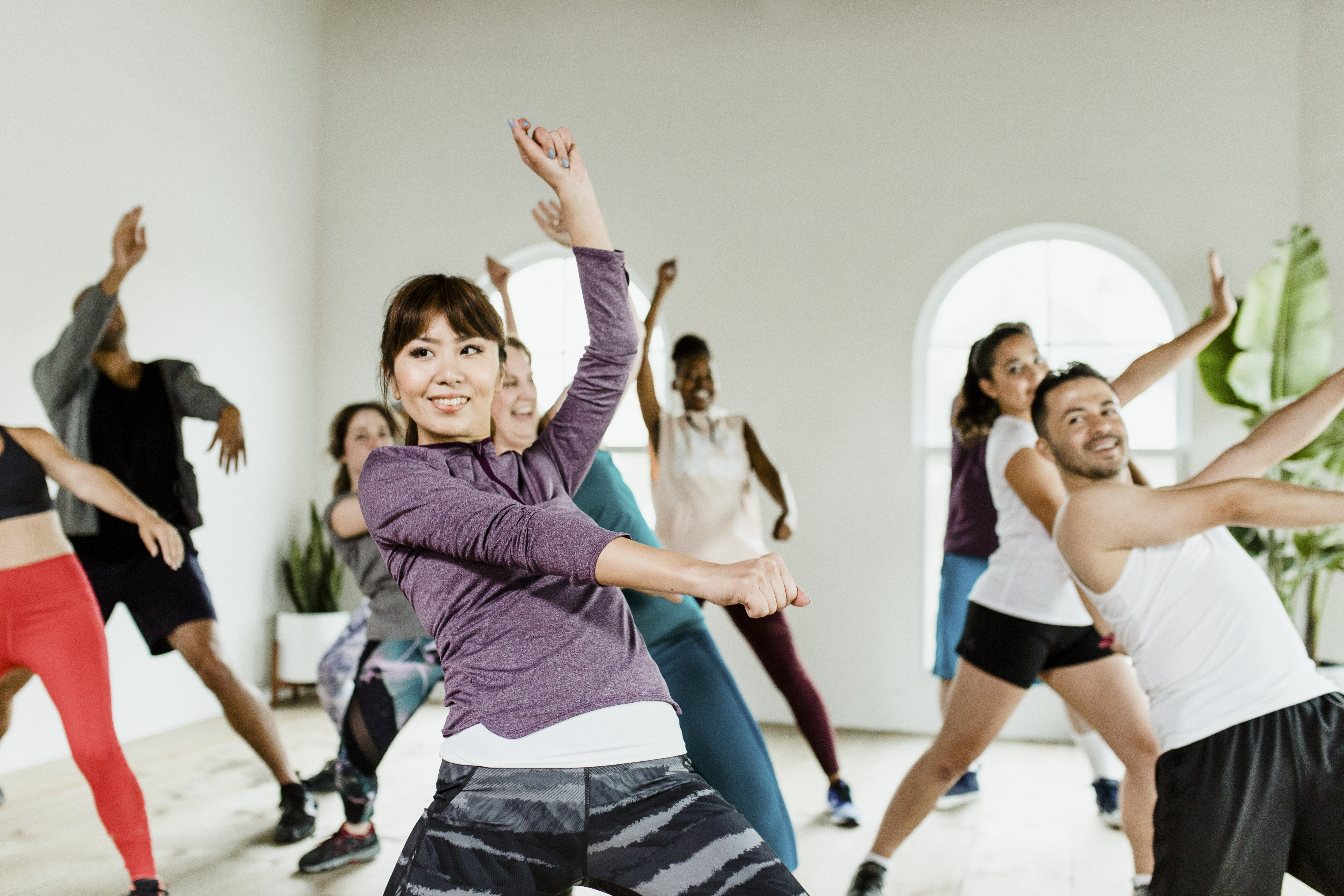 fitness-dance-group-2022-12-16-00-17-46-utc